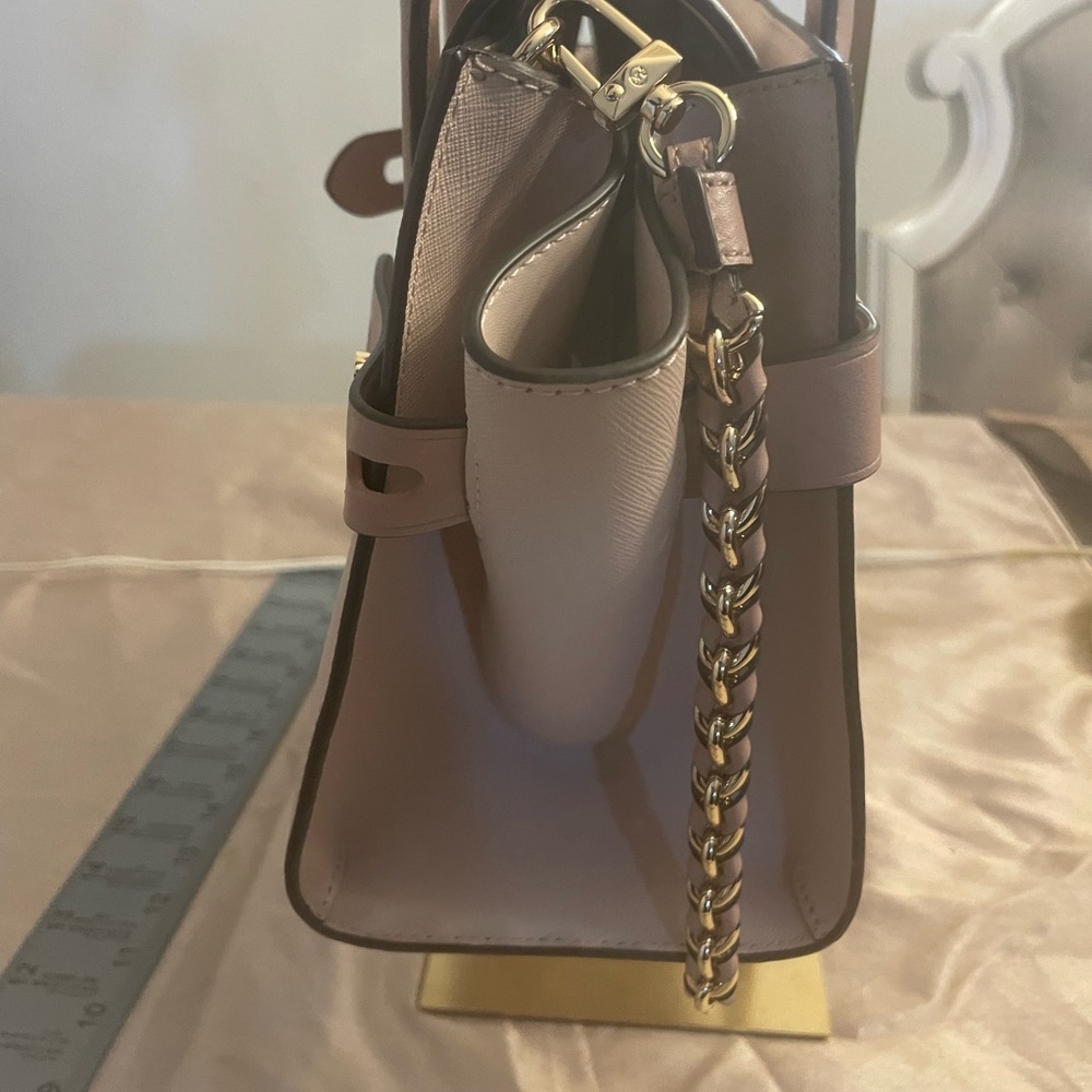 Michael Kors Pink and White Satchel Elegance NWOT - Picture 2 of 7